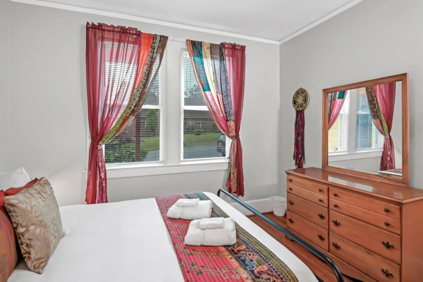 Unique 3br - Sleeps 6 Hébergement de vacances